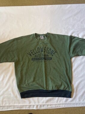 Yellowstone National Park Green Crewneck Sweatshirt